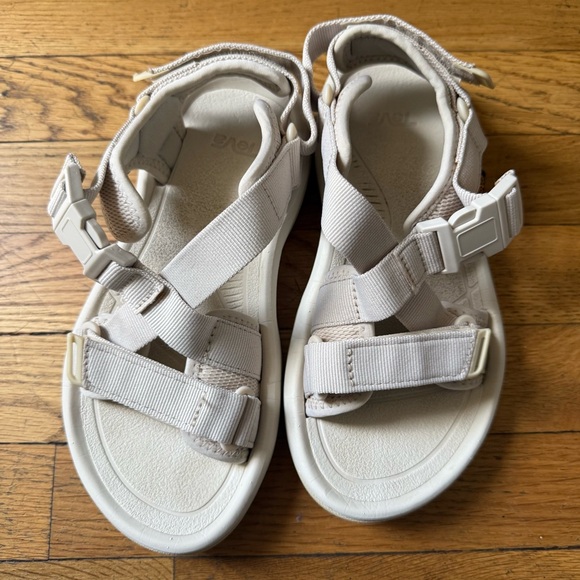Teva Womens Hurricane Verge Sandal in Birch 6 - Picture 1 of 5